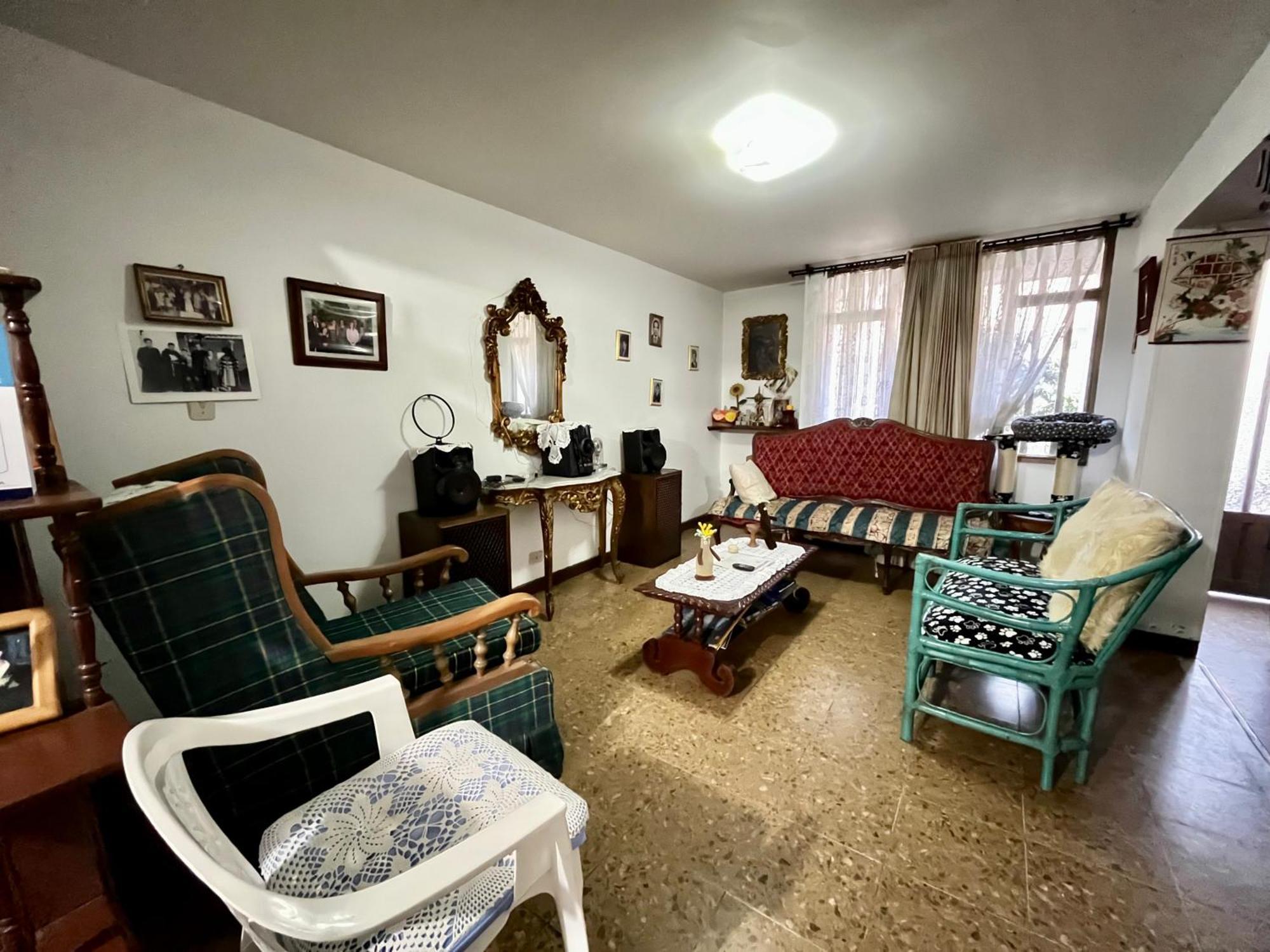 Casa Familiar Centrica Homestay *